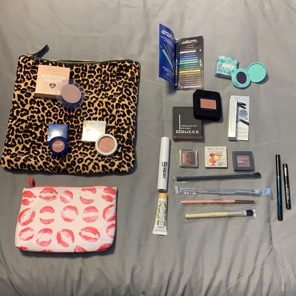 Other - Lot of 2 make up bags and make up sample sizes. All different brands. All new!